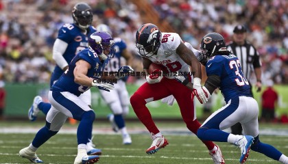 欧陆娱乐-穆斯里穆强势终结里尔，传奇散打之路在UFC继续闪耀